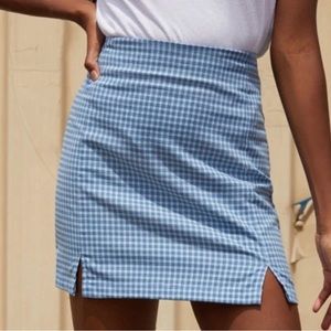 Brandy melville blue Plaid Skirt never worn (one size)